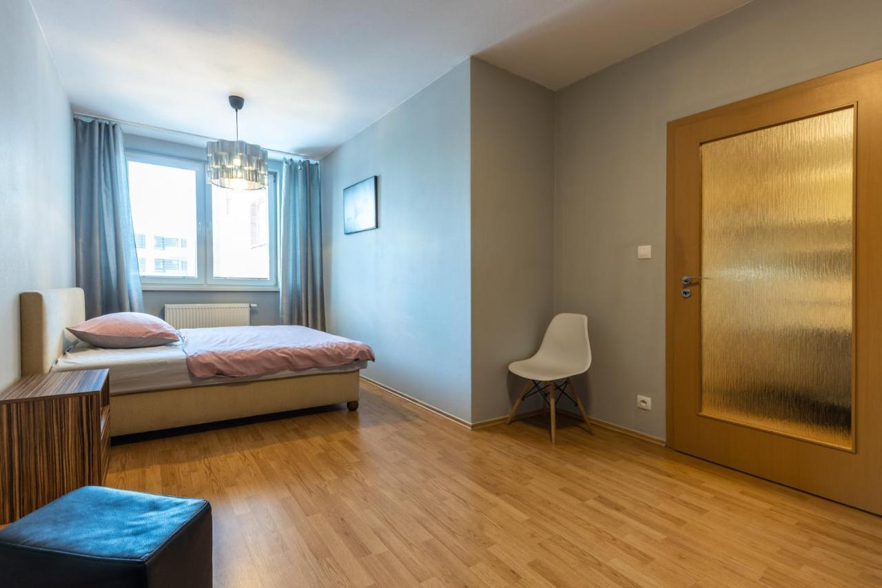 Apartman V Aleji Братислава Экстерьер фото